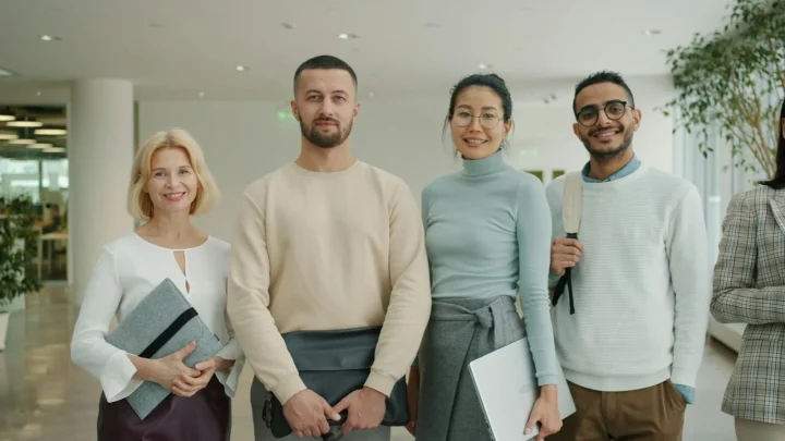 Photo de groupe d’une équipe de professionnels