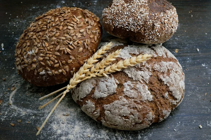 Pains artisanaux aux graines