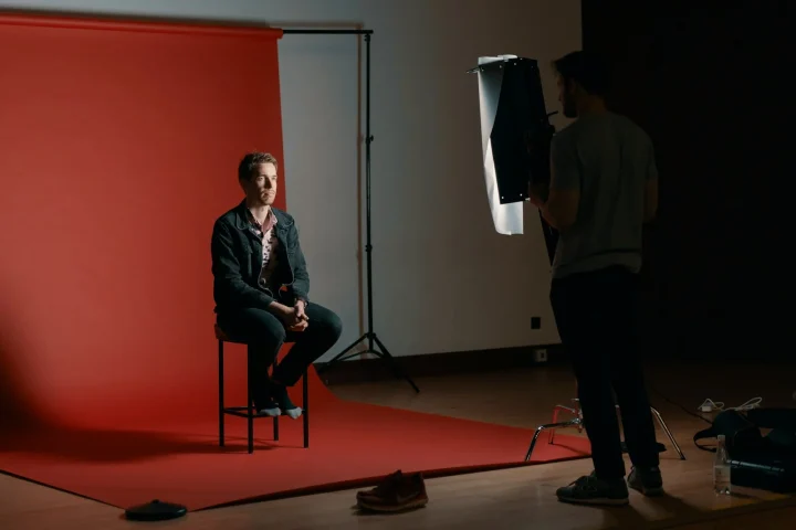 Tournage d’une interview en studio
