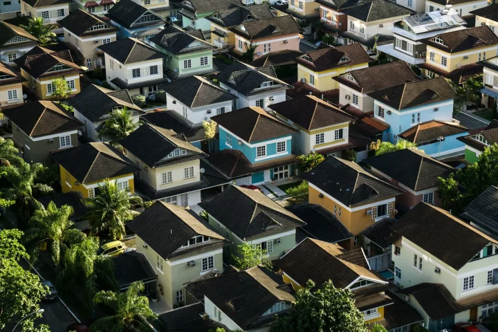 Vue aérienne d’un quartier résidentiel